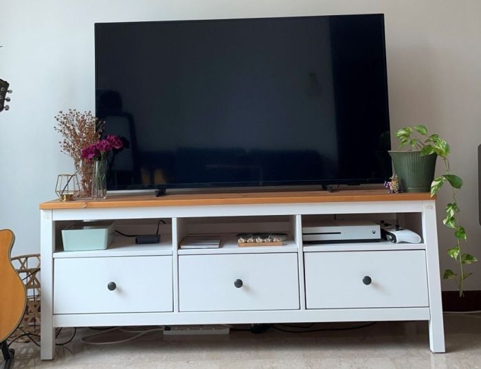 Modern TV bench furniture with white lacquer